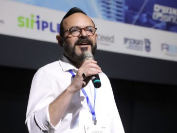 Boris Shapiro lectures at PMI Israel annual event